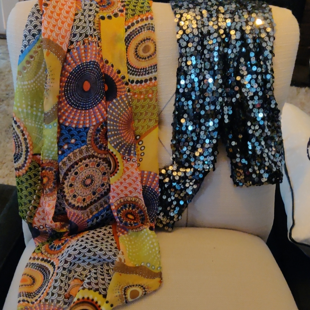 2 scarves
